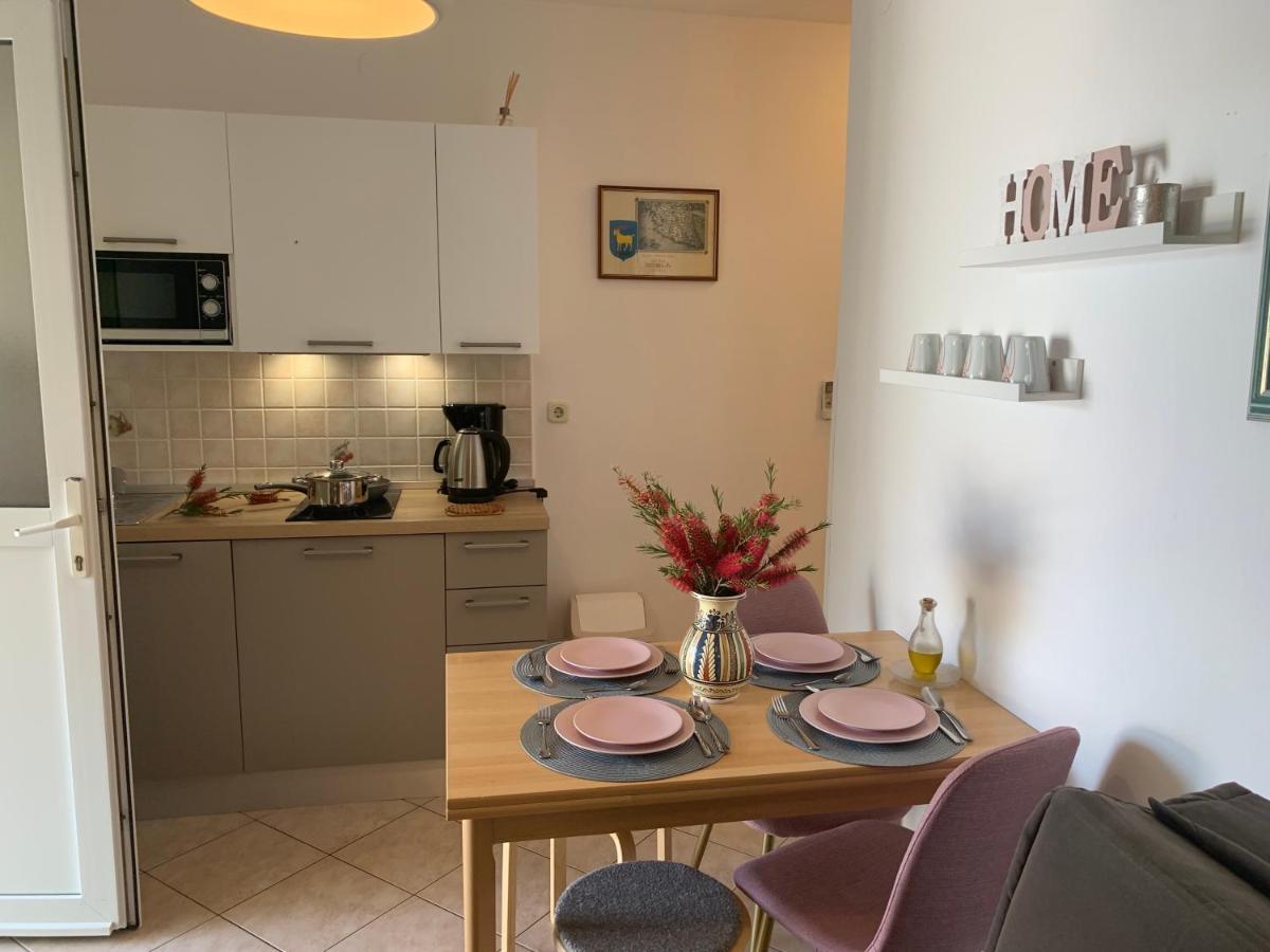Villa Ulika - 3 Apt For 4 Persons PUY 외부 사진