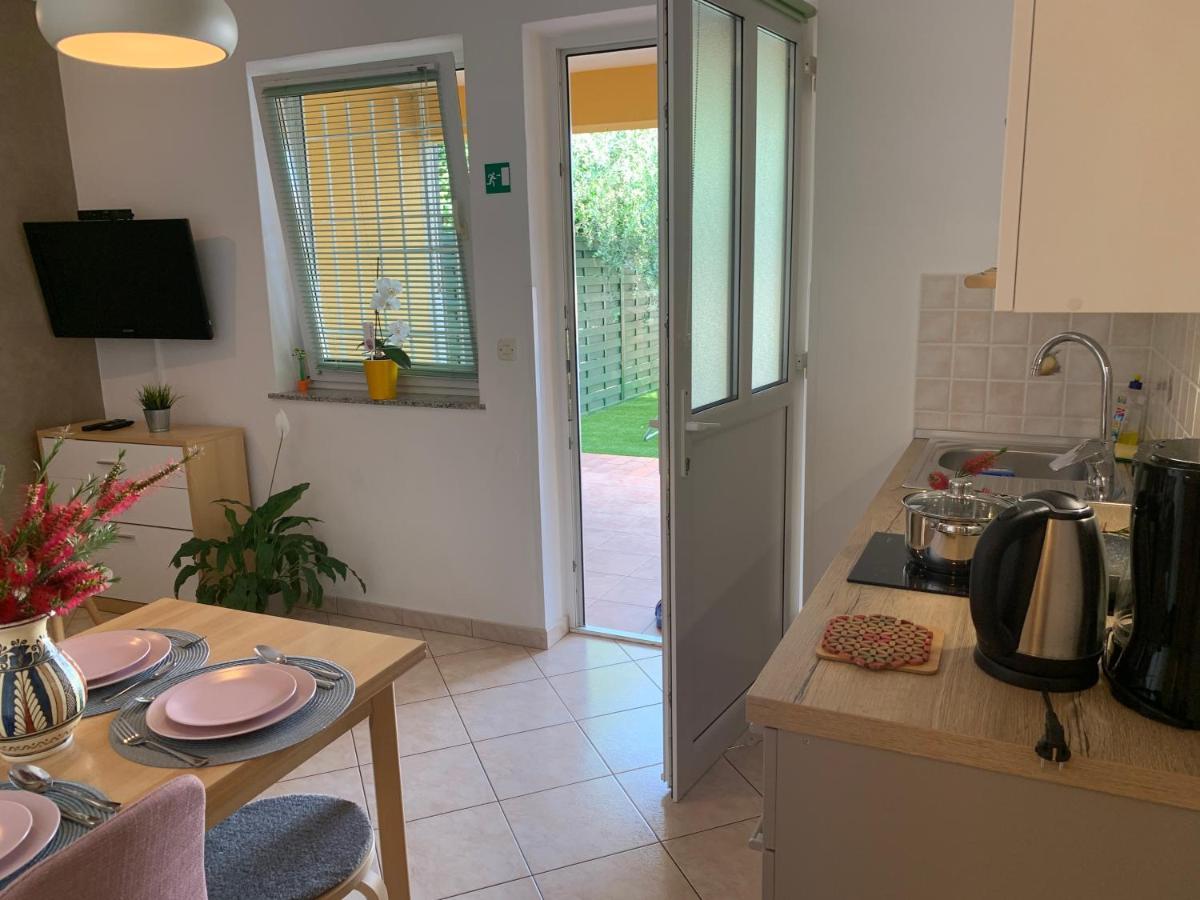 Villa Ulika - 3 Apt For 4 Persons PUY 외부 사진