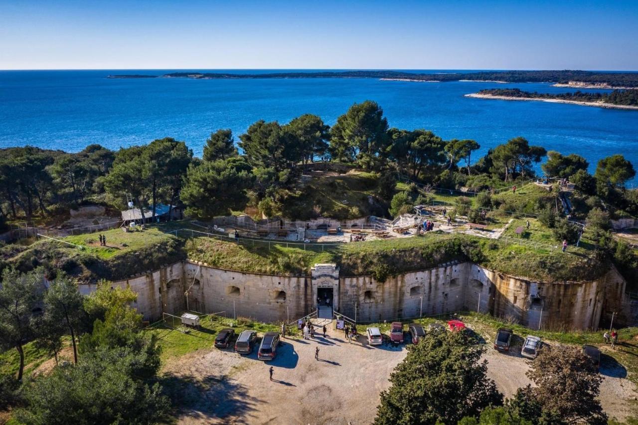 Villa Ulika - 3 Apt For 4 Persons PUY 외부 사진