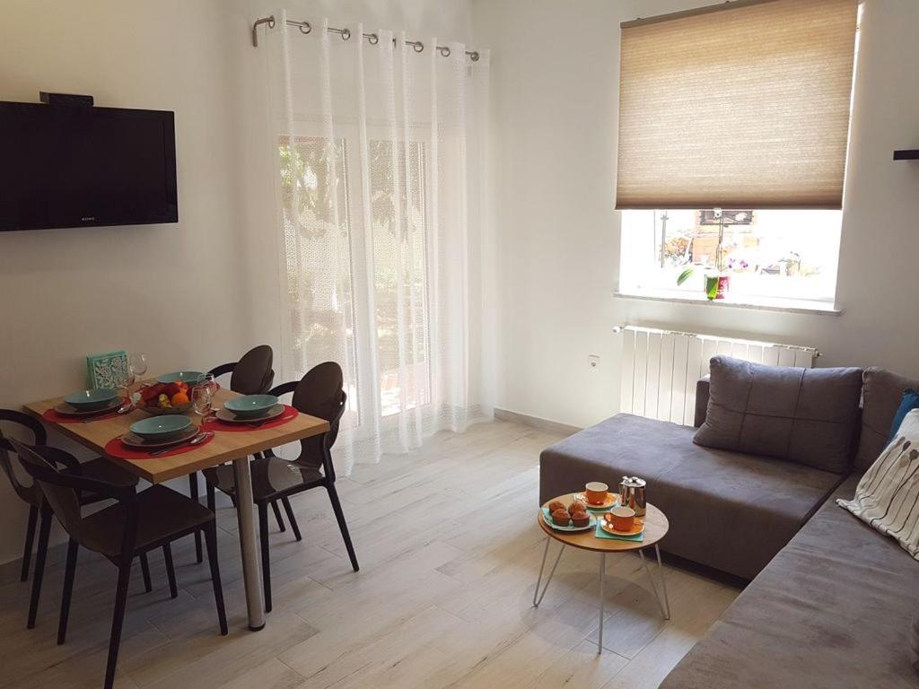 Villa Ulika - 3 Apt For 4 Persons PUY 외부 사진